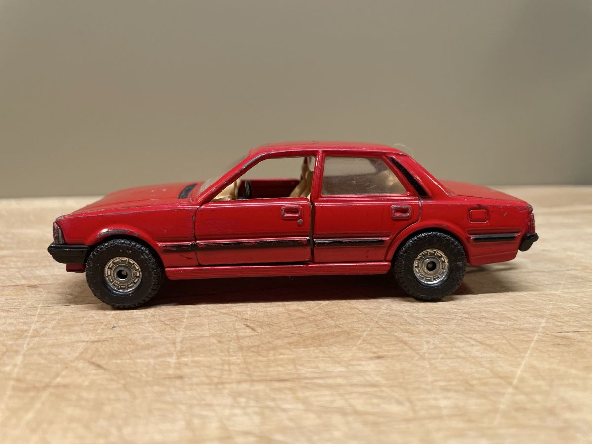 Corgi Toys Modellini d'auto: Corgi Peugeot 505 STI – Usato da Frauenfeld venduto da Challenger77 1
