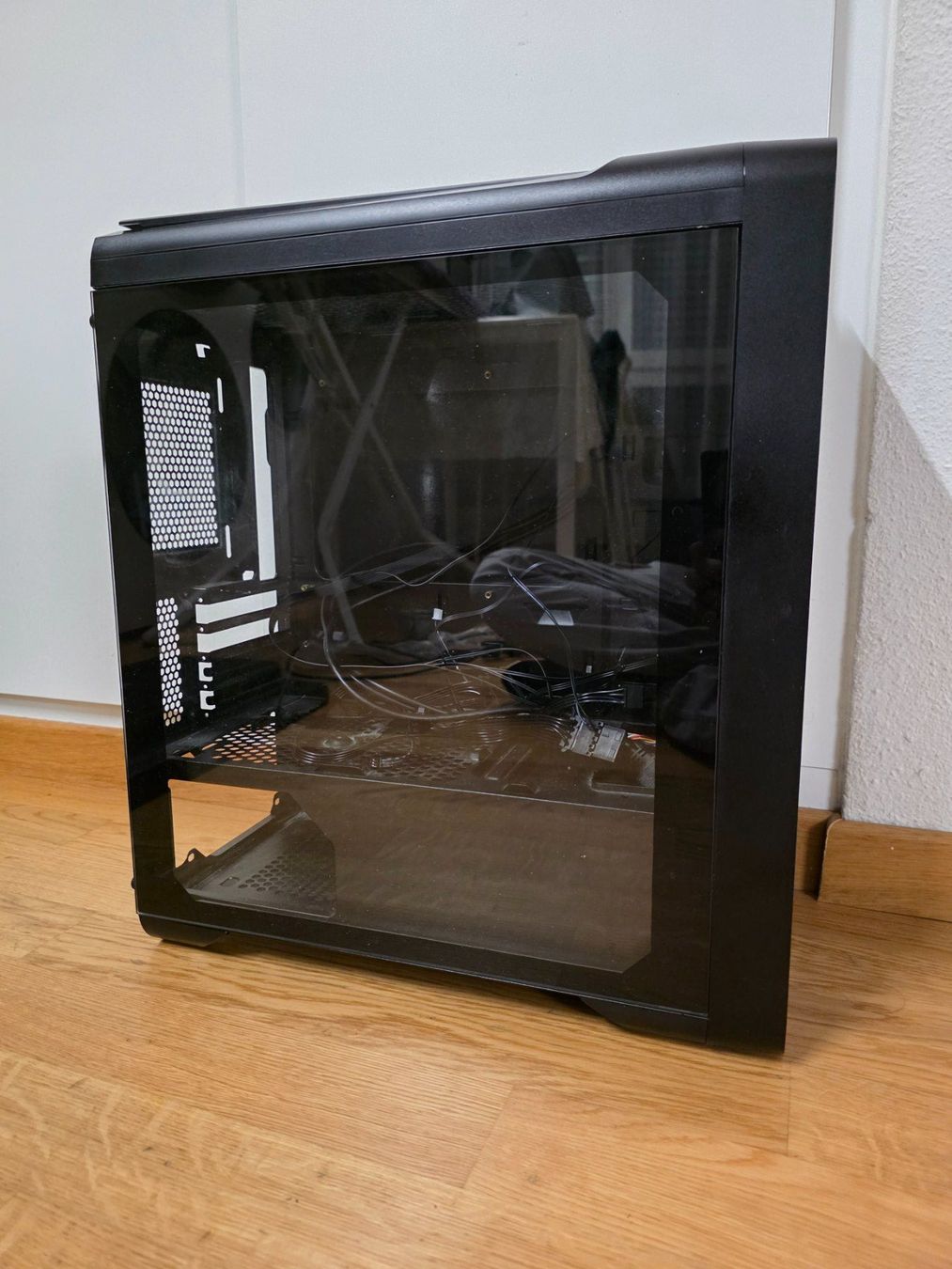 Custodie: PC-Gehäuse zalman mit Glasfront – Usato da Bern venduto da KavIndustries