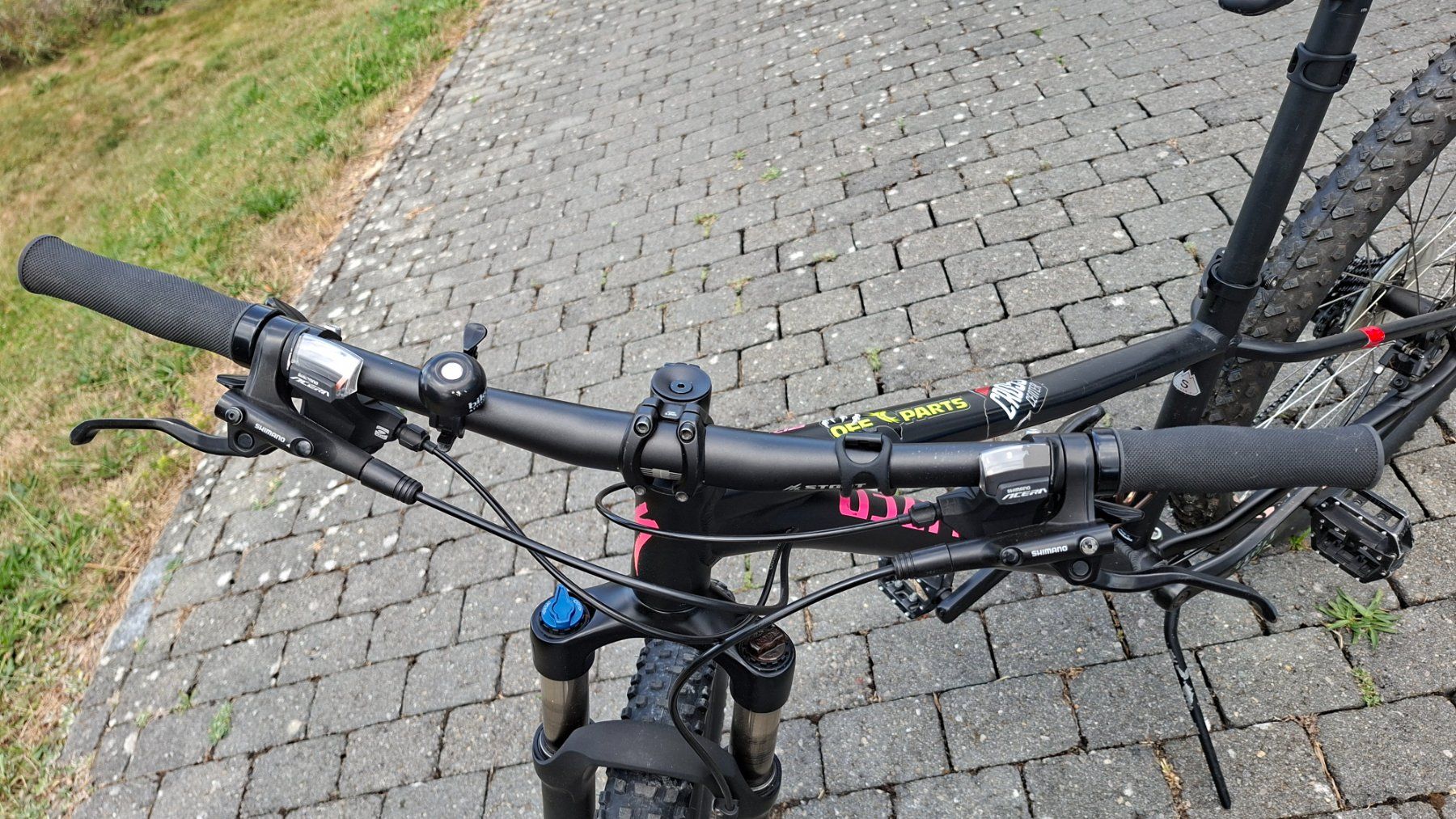 Specialized Biciclette: Vélo Specialized taille S, 27.5, 18 vitesses – Usato da reconvilier venduto da Purple0 1