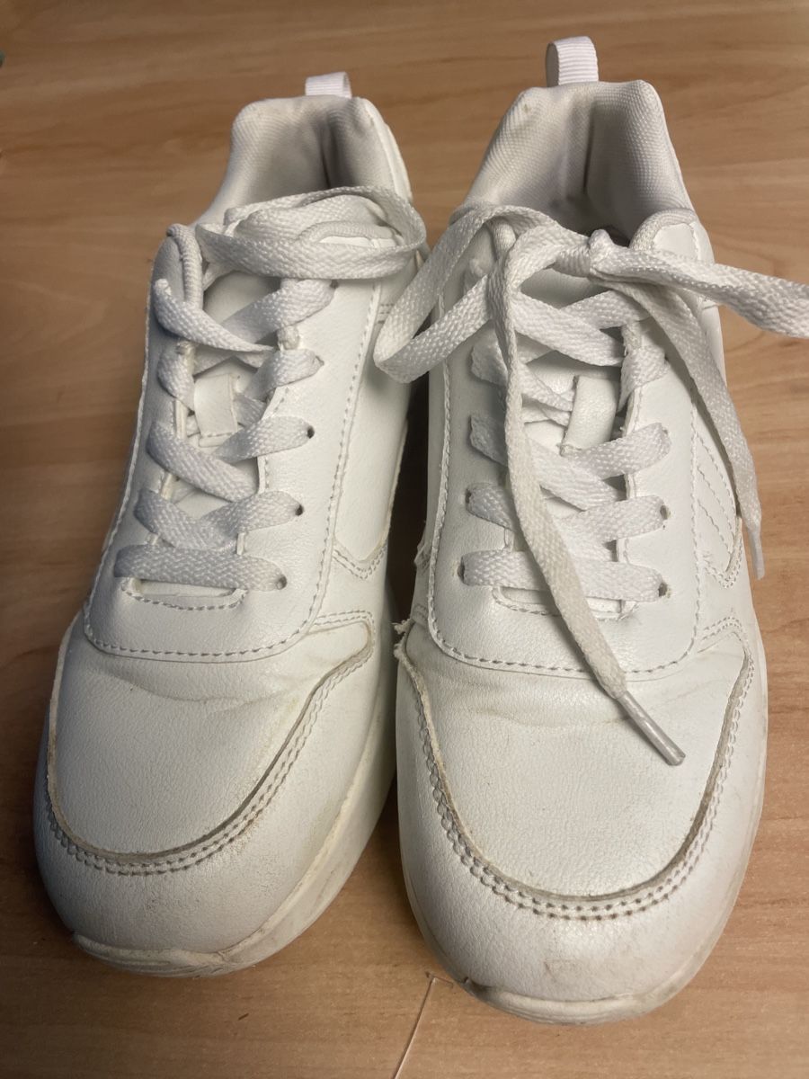 Schuhe für Mädchen: Weisse vty Sneaker, Grösse 37, Top – Gebraucht aus Obergerlafingen von cabo4 1