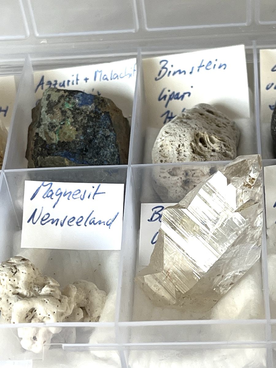 Mineralien & Heilsteine: Interessante  Mineraliensammlung! – Gebraucht aus Uster von Arrayo 9