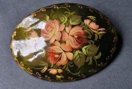 Schöne Brosche Vintage Schmuck, Handbemalt, signiert