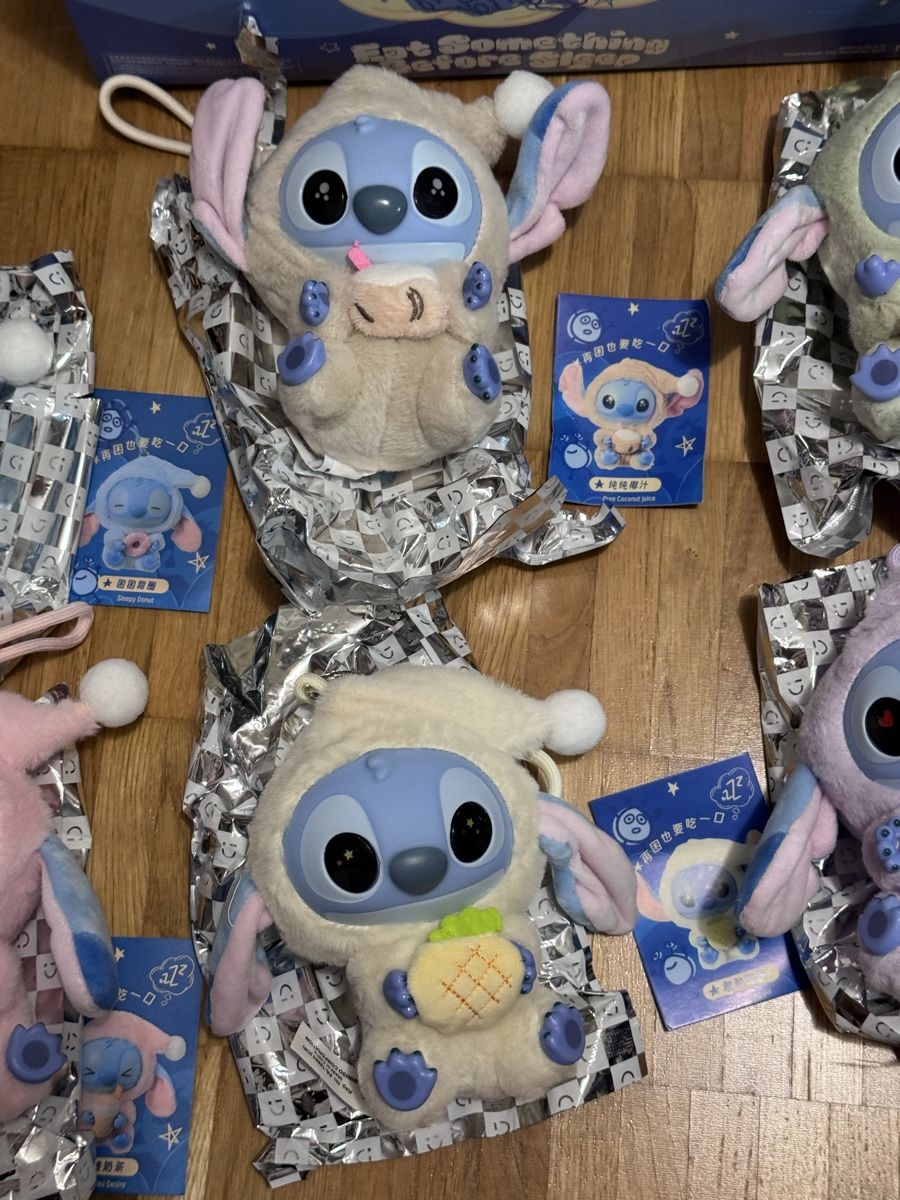 Disney Figuren: Miniso Stitch Eat Something Before Sleep Blind Box Full Set – Gebraucht aus St. Gallen von floriyang 7