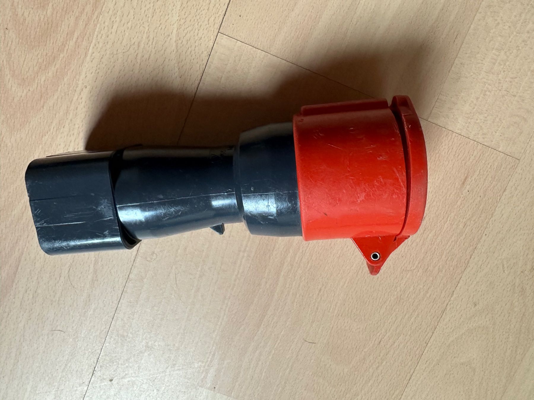 Unità & Adattatore: Adapter Stecker Übergang   J15/5 Pol  auf CEE 16 – Usato da Huttwil venduto da Bolpa 6