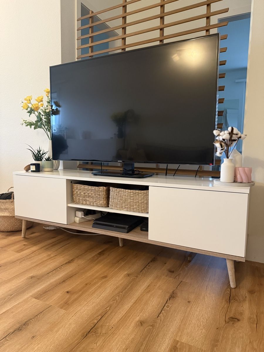 Mobili TV: TV Möbel weiss – Usato da Ebikon venduto da Leonievn