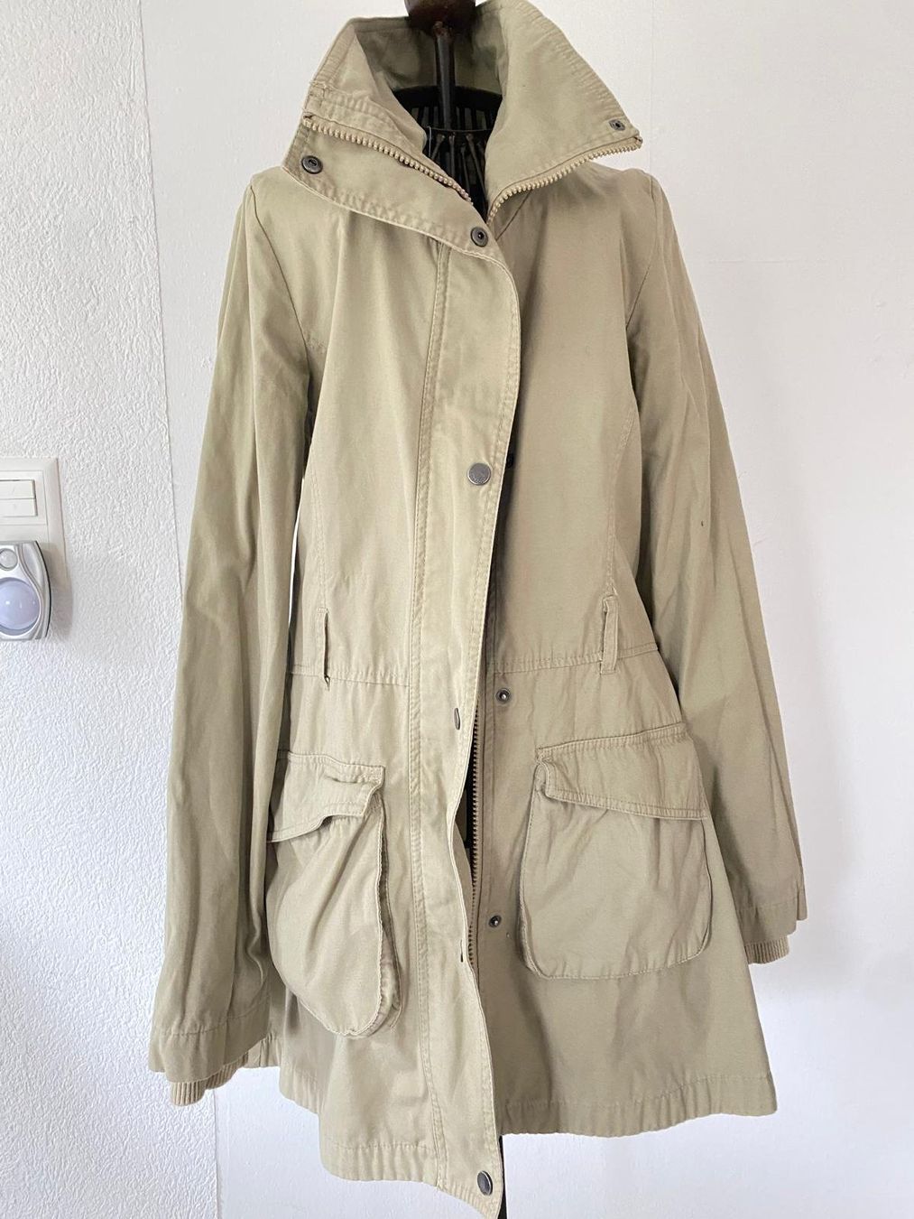 Bench Vestes: Übergangsjacke Mantel Bench Gr. 38 beige – D'occasion à Rothrist par lil_tg5m