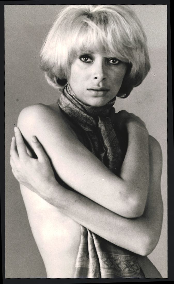 Fotografie & Manifesti: Fotografie Schauspielerin Mireille Darc  – Usato da Berlin venduto da bartko-reher