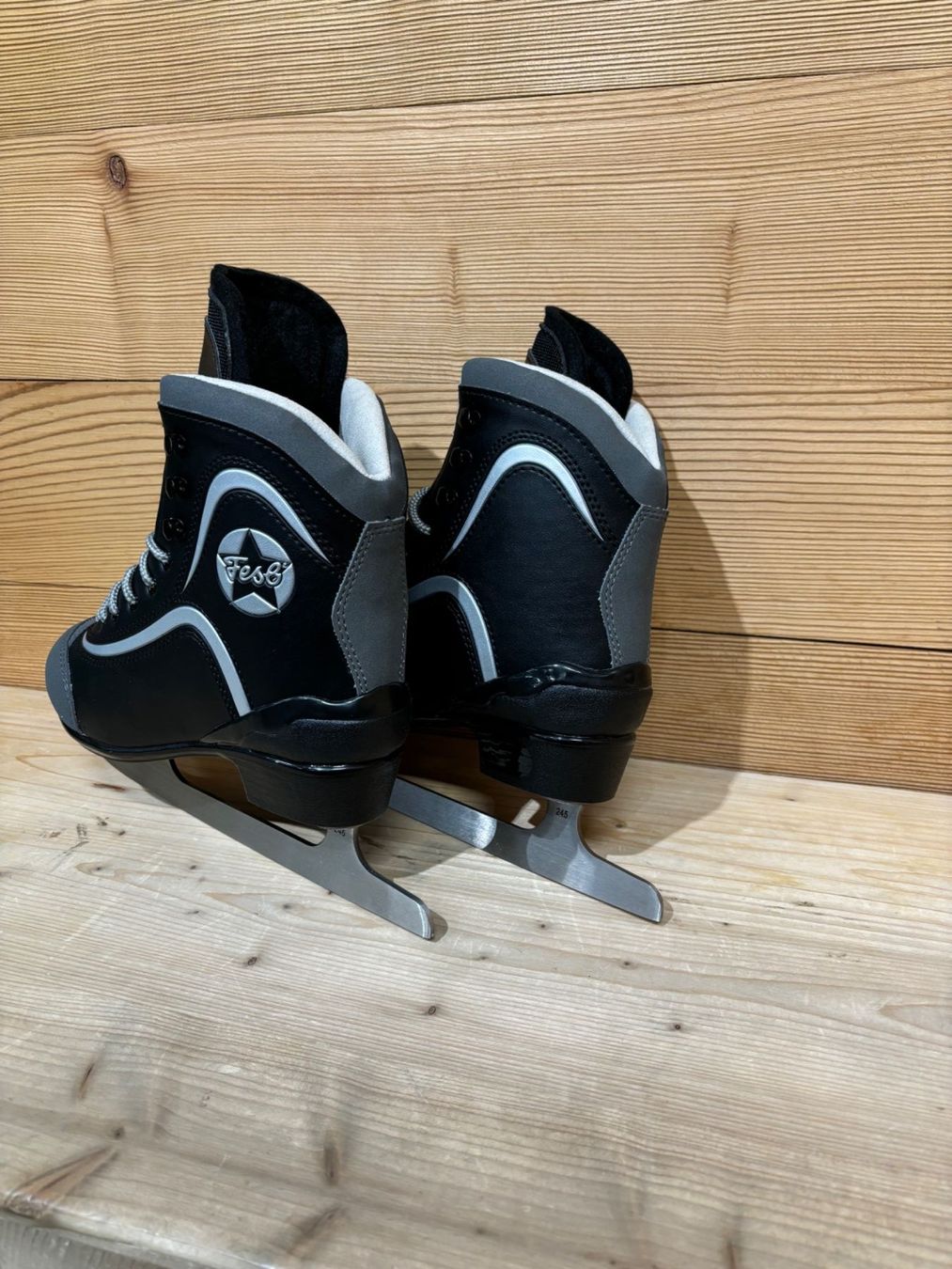 Pattini da ghiaccio: Schlittschuhe, Fesl Premium Princess, Grösse 38 – Nuovo e nell'imballaggio originale da Schwarzsee venduto da Sidecut 1