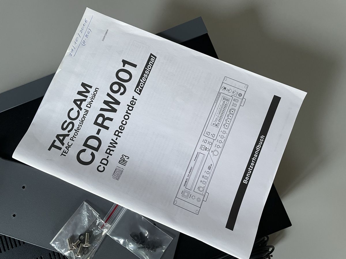 Tascam Sistemi audio & multimediali: TASCAM CD-RW901, CD-Player /-Recorder – Usato da Zürich venduto da haeschesnonid 8