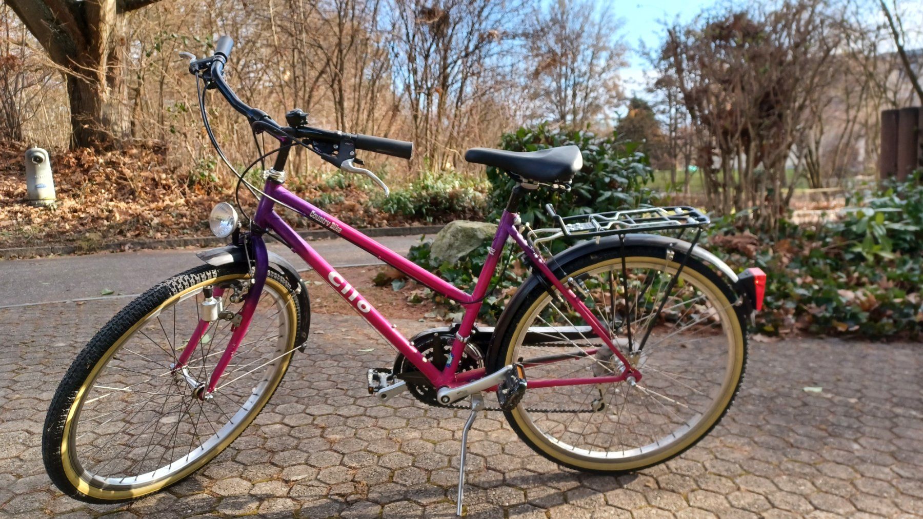Biciclette: Mädchenfahrrad zu verschenken – Usato da Ittigen venduto da kar_gkb2