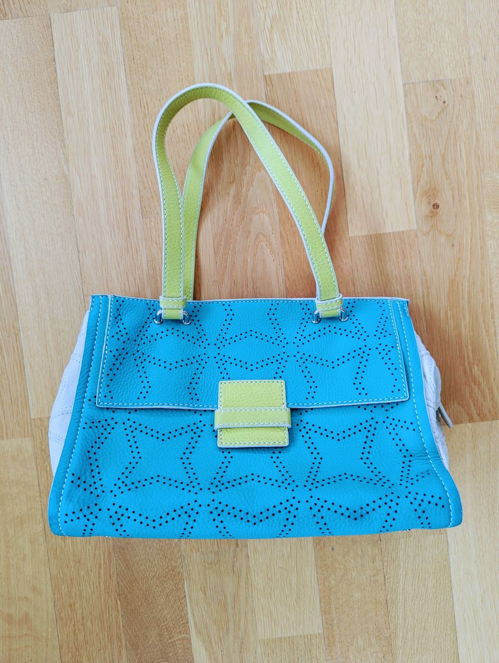 Taschen für Damen: Domani Ledertasche Grün – Neu (gemäss Beschreibung) aus Zürich von kul_dw6v