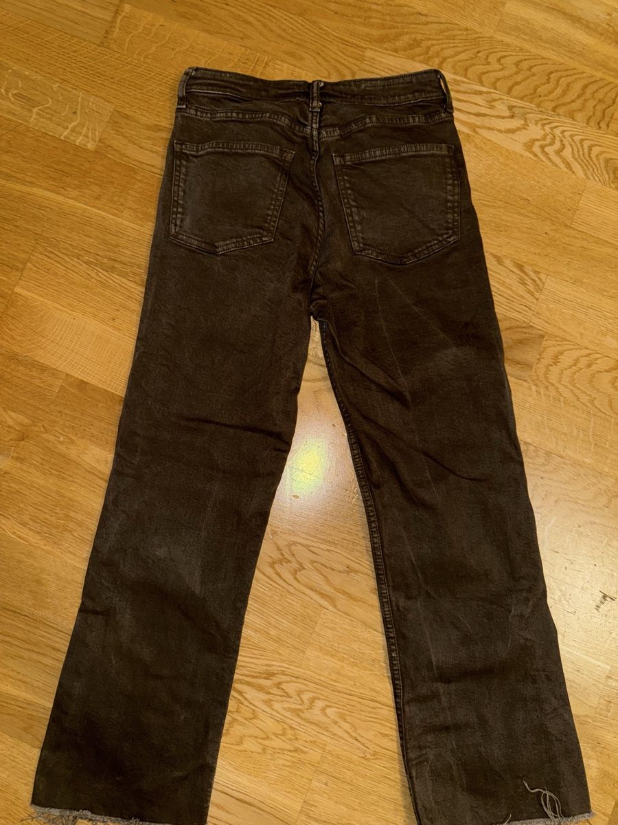 Zara Jeans: Jeans Zara – Usato da Zürich venduto da sabrina.gonc 2
