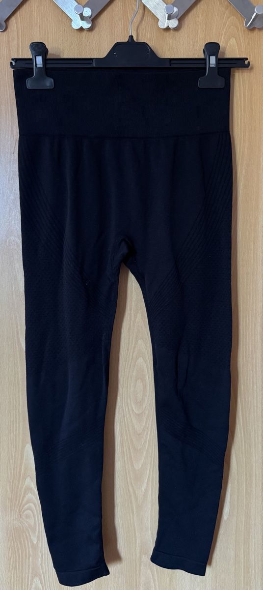 Leggings: Schwarze Sport Leggings – Neu (gemäss Beschreibung) aus Ins von maximal_30CHF