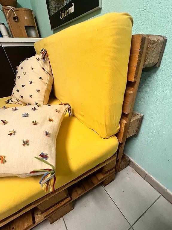Sofas: Divanetto con 3 Pallet – Gebraucht aus Castione von Pallino20 2