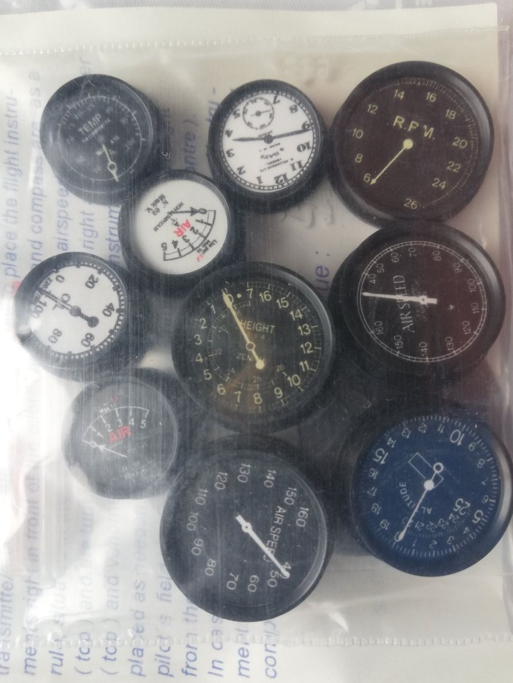 Modellismo RC: Cockpit-Instrumente 1.Weltkrieg Grossbritannien – Nuovo e nell'imballaggio originale da Flüh venduto da AMS-Modellbau 1