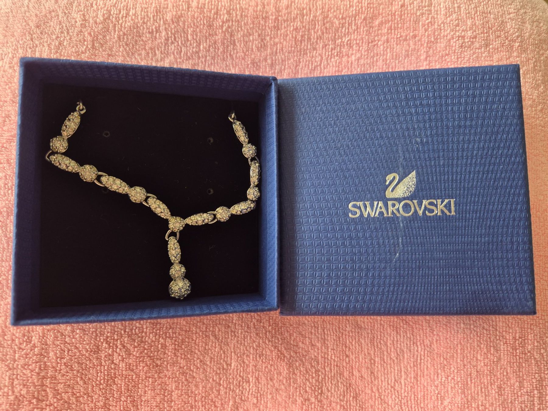Swarovski Catenine: Swarovski Kette mit Steinen gute Zustand – Nuovo (secondo la descrizione) da Zürich venduto da osa_8phv