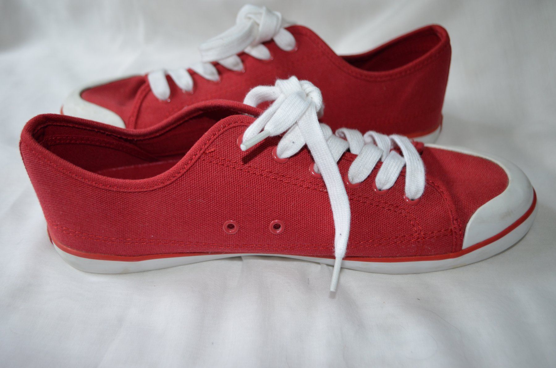 Levi's Scarpe da uomo: Levi's Herren Sneakers, ROT, Grösse 44 – Usato da Zürich venduto da Gustavo_Bianco 5
