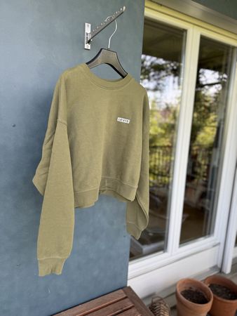 Levi's Olive Pulli, Grösse M 🌿