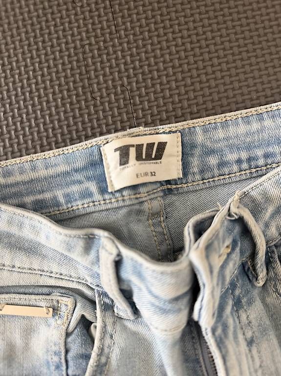 Pantaloni: 2x Tally weijl Schlaghose – Usato da Oensingen venduto da luk_6wrk 1