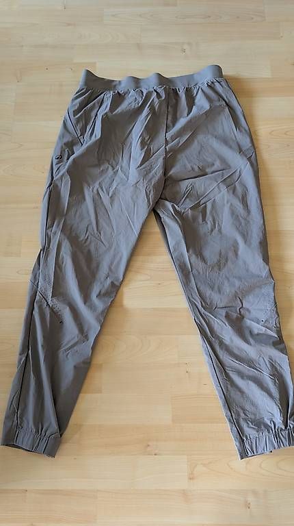 Pantaloni: Neu Wanderhose Damen Gr.42 – Usato da Baar venduto da Foscolio 2