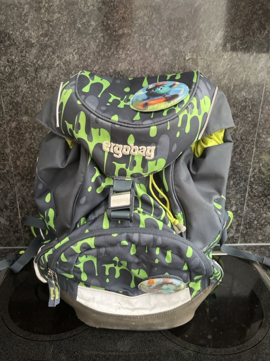 Ergobag Borse & Zaini: Ergobag Schulrucksack Tarnfleck Grösse L guter Zustand – Usato da Zürich venduto da 13ple 1
