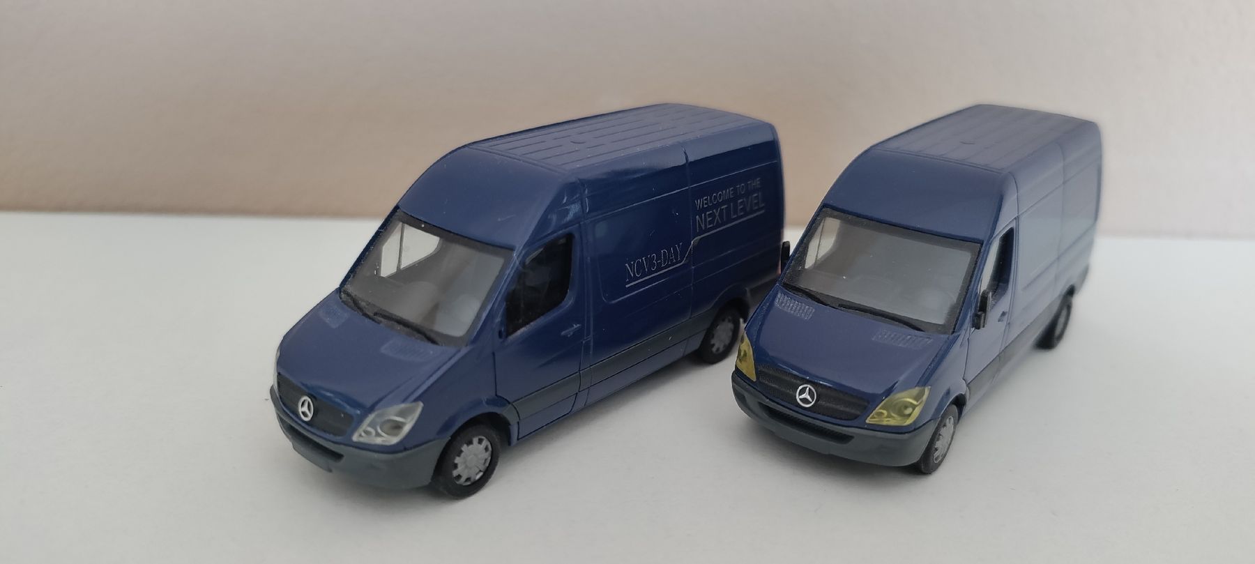 Herpa Modellautos: HERPA-LIEFERWAGEN-MODELL - 2Stk. "MB-SPRINTER" | f. Bastler – Gebraucht aus Boswil von MAF_952