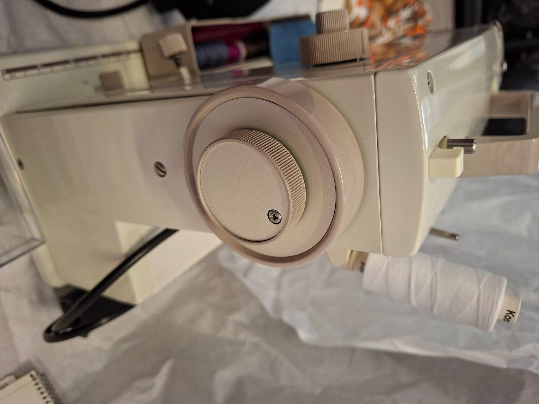 Bernina Macchine da cucire: Bernina 803 mit viel Zubehör – Usato da Olten venduto da Mezopotamya 7