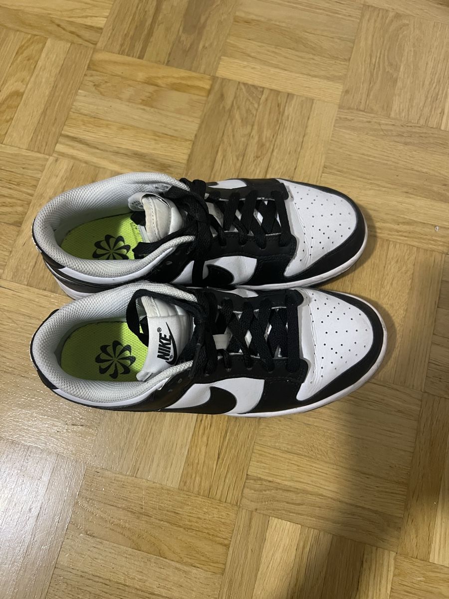 Nike Scarpe da uomo: Nike Schuhen selten gebraucht Grösse 37.5 – Usato da Rubigen venduto da mil_98vx 1