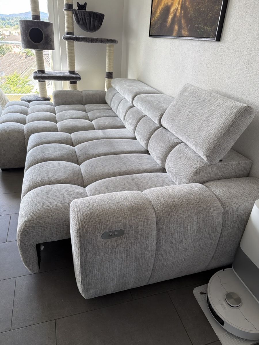 Divani: Ecksofa Stoff, grau, guter Zustand – Usato da Oberentfelden venduto da Jasmine.Schiwek 1