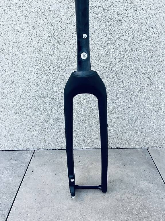 Pièces détachées: Fourche Rigide Scott Scale – D'occasion à Villarbeney par Purit0 2