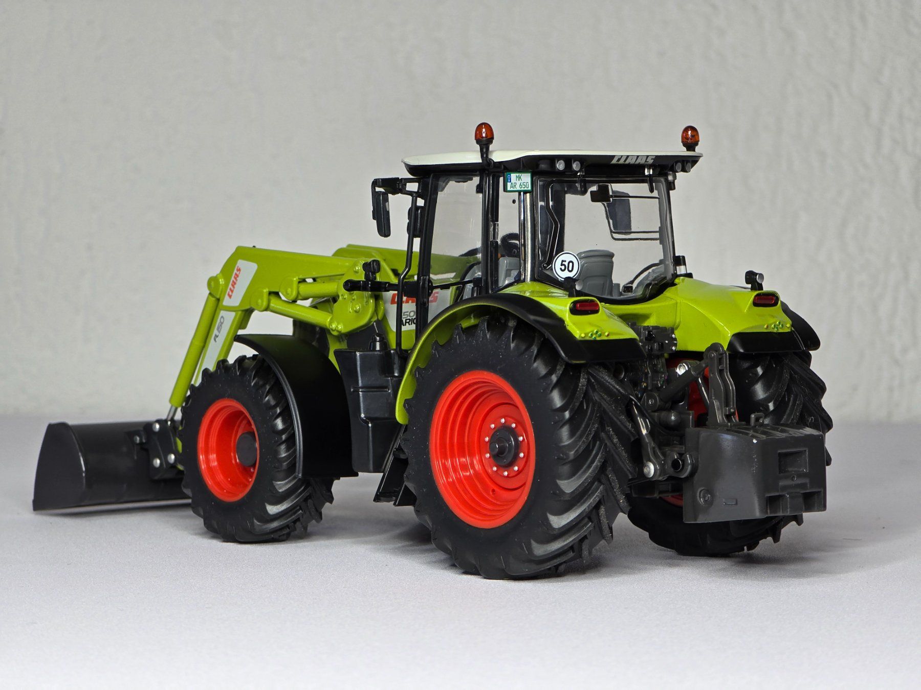 Wiking Kit di modellismo & Modellini statici: Wiking, 077325, Claas Arion 650, Vitrine – Nuovo (secondo la descrizione) da Kloten venduto da Nicola2 1
