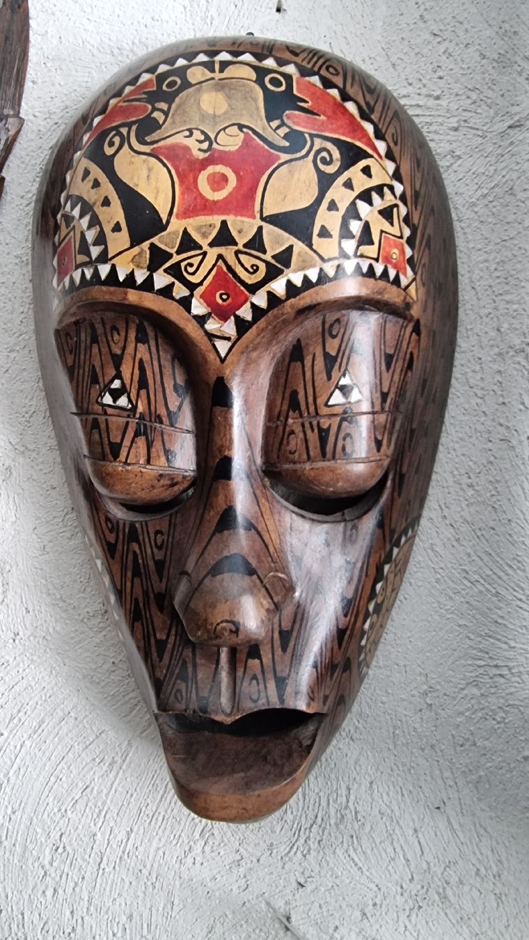 Internationale Kunst: Maske Indonesien – Gebraucht aus Sils im Domleschg von platin01