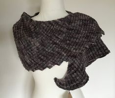 Drachenschwanz Schal - handgestrickt - Manos del Uruguay