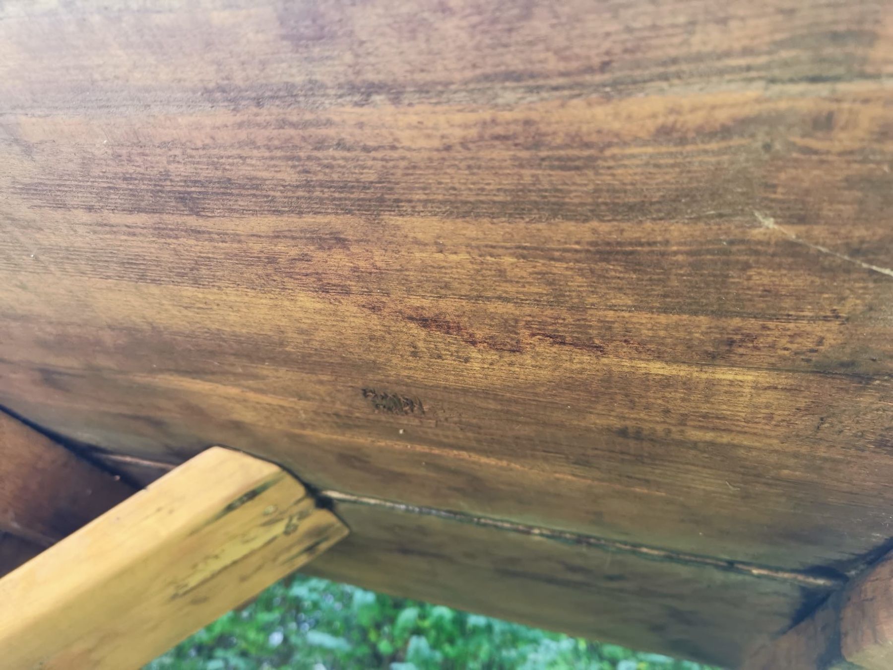 Tables: Massiver Holztisch, rustikal Gartentisch – D'occasion à Flawil par fio_7gfm 2