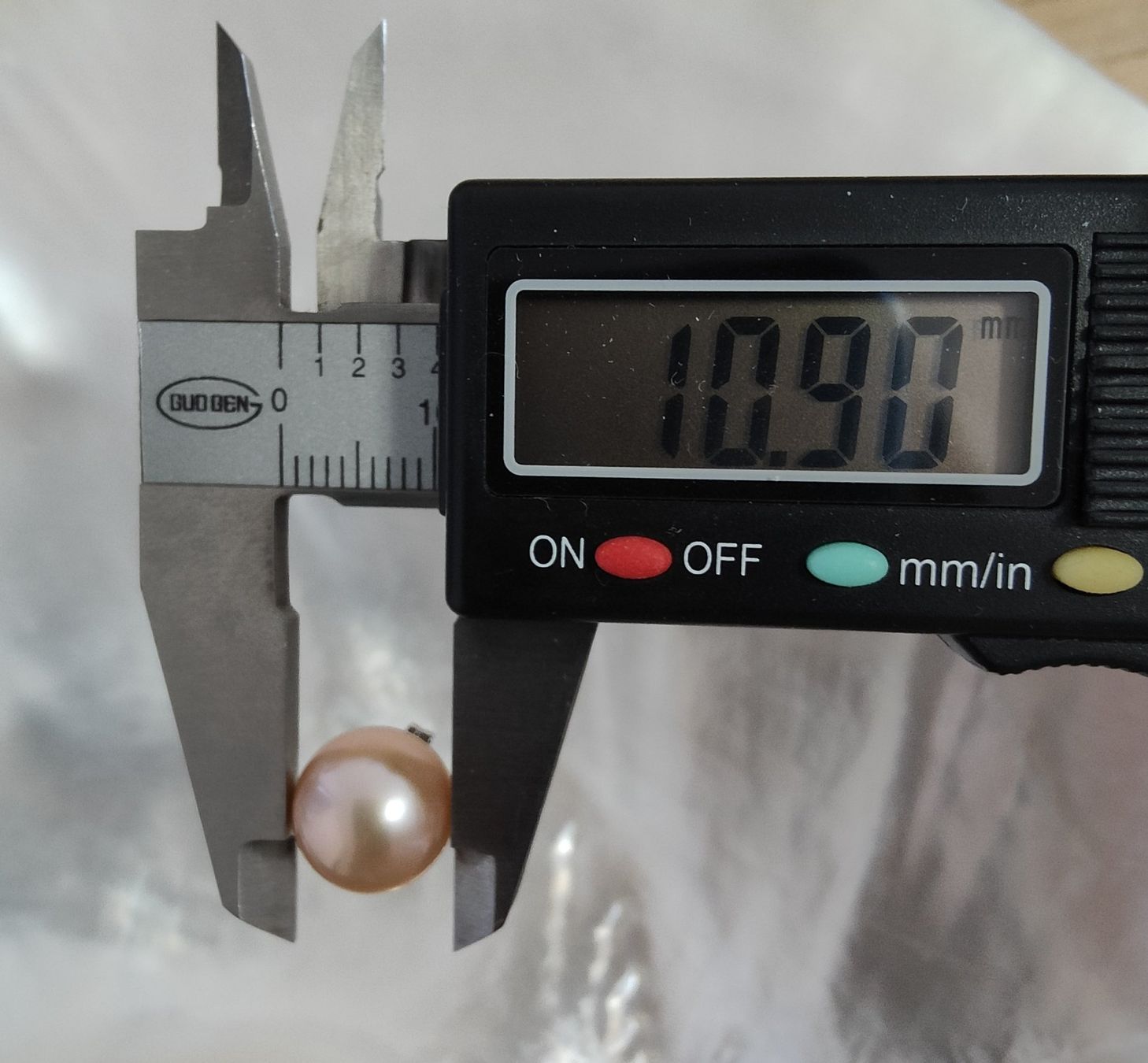 Ohrringe & -stecker: Süsswasserperle Ohrstecker ca. 11mm, apricot – Neu und originalverpackt aus Rümlang von 21f 2