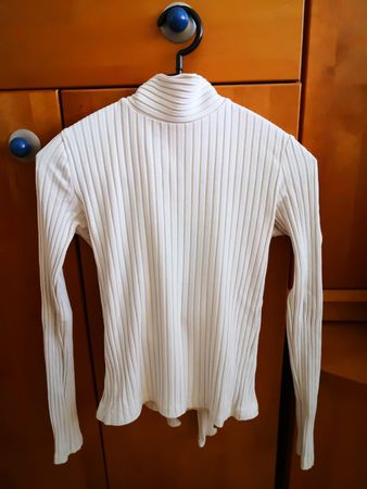 Top von Topshop mit Rückenausschnitt, Gr. 36