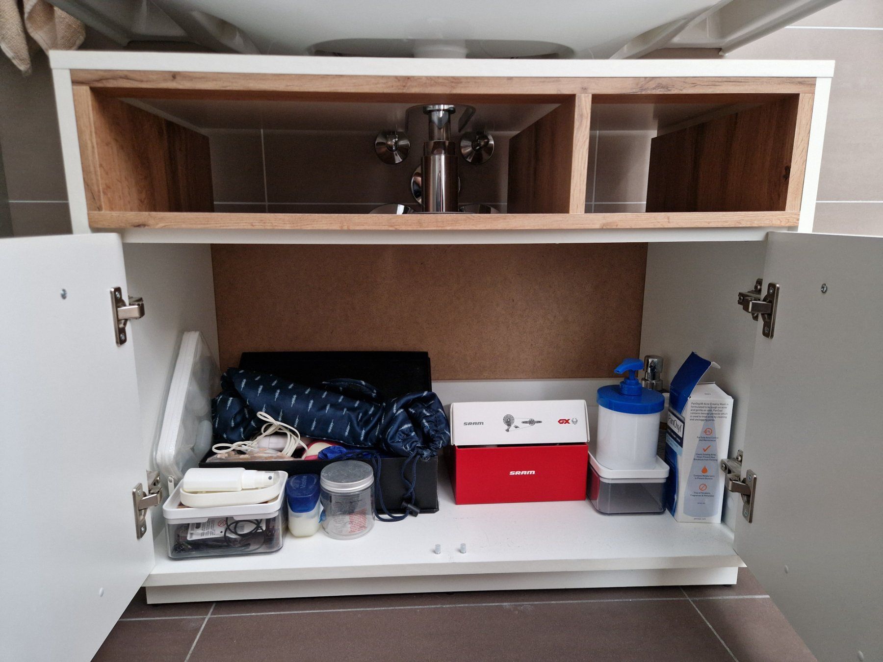 Installations & Meubles: Waschbeckenunterschrank – D'occasion à Heerbrugg par san_dr2y 3