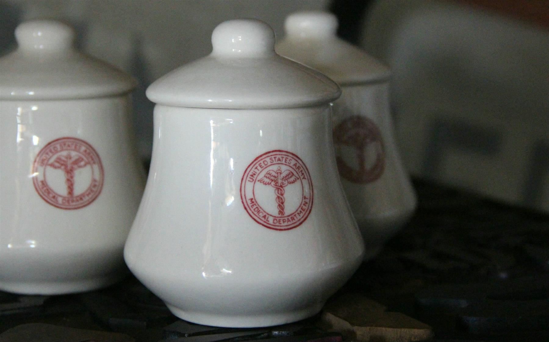 Accessori da laboratorio: Apothekergefäss "United States Army" – Usato da Birrwil venduto da brandschatz_birrwil 4