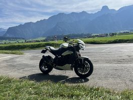 Triumph Speed Triple 1050 Jg. 2011