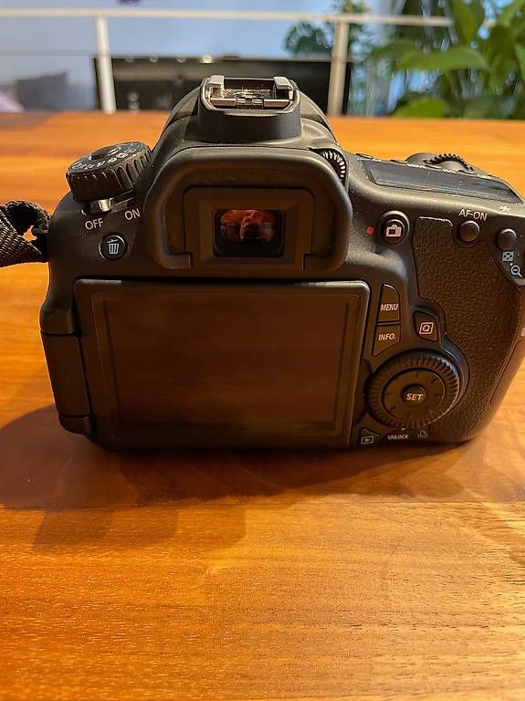 Kamera: Canon EOS 60D inkl. Zoomobjektiv EF-S 18-200 mm – Gebraucht aus Basel von Sydney02 1