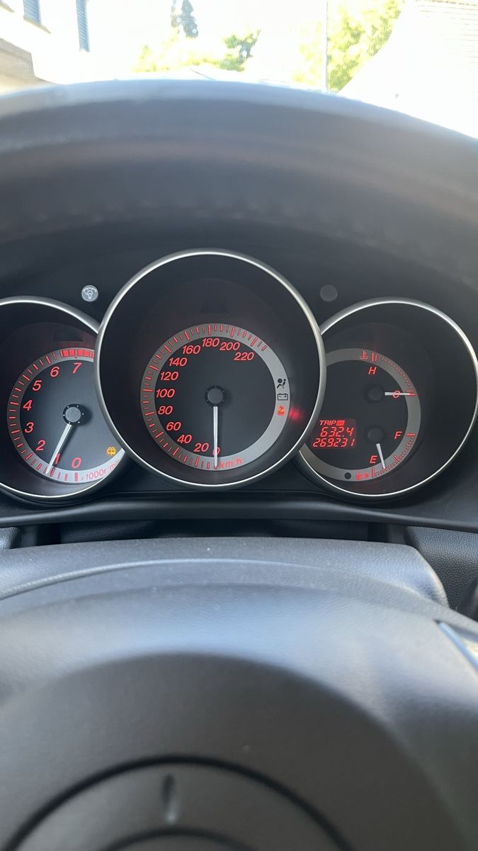 Mazda Autos: Mazda 3 2.0 – Gebraucht aus Montlingen von aar_h5mj 6