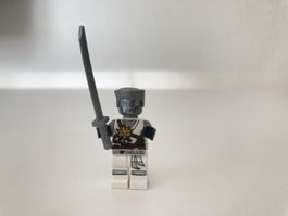 Lego Minifigur Figur ist Zane in seiner „Honor Robe“ (Ehrenr