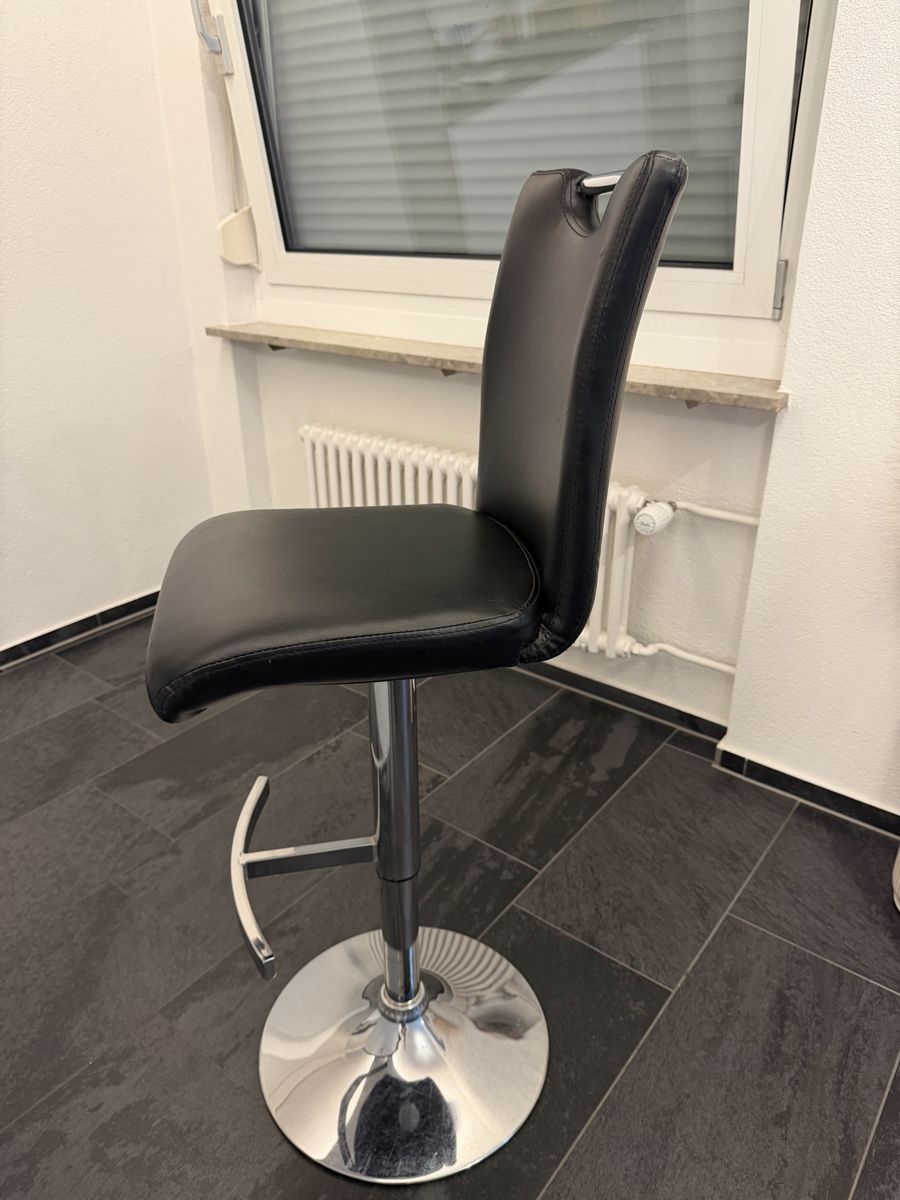 Sgabelli: 2 Stück Barhocker Schwarz  – Usato da Baden venduto da sch_v9d5 1