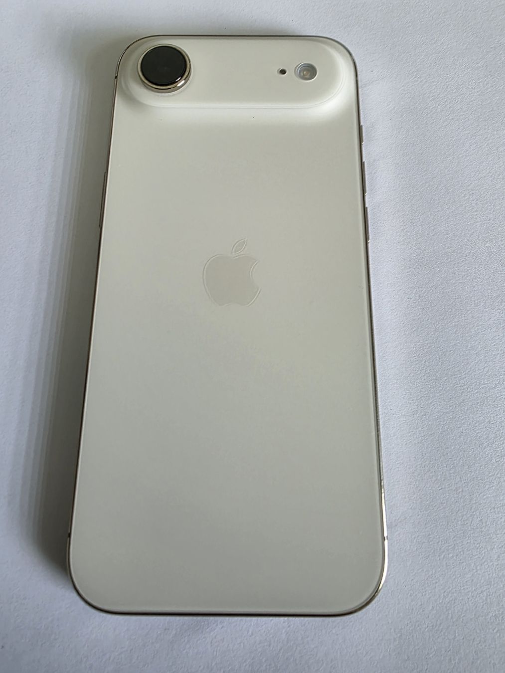 Apple Telefoni cellulari / Smartphones: iPhone 17 AIR 256 gb – Nuovo (secondo la descrizione) da Romanens venduto da wba_gxh9 1