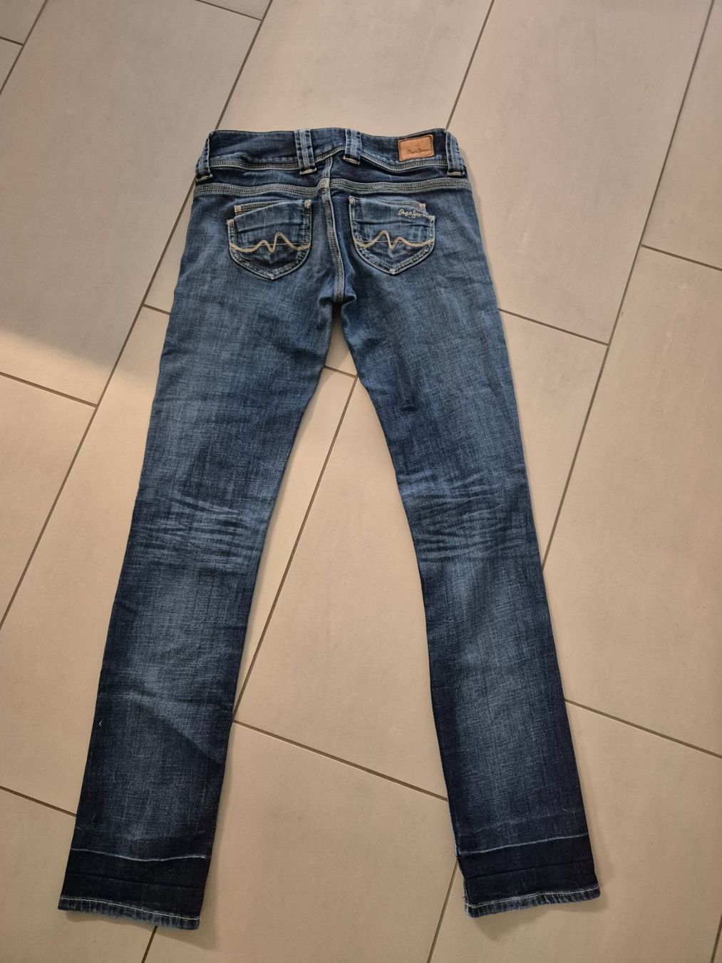 Pepe Jeans Jeans: Pepe Jeans Venus, Gr. 26/32 – Usato da Oberentfelden venduto da Natallia. 1