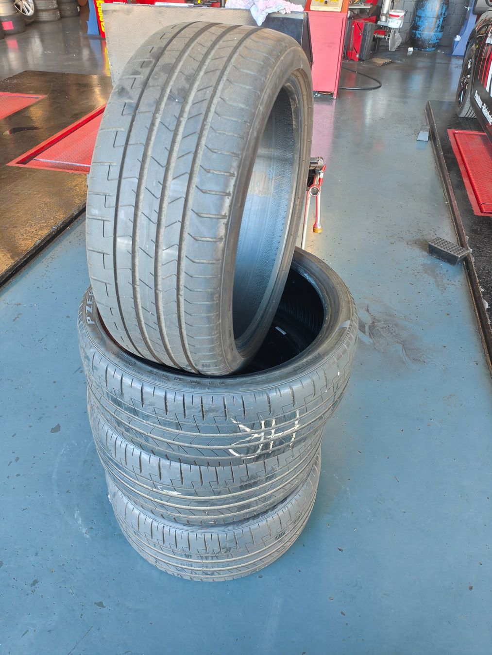 Pirelli Pneumatici & Ruote complete: Audi RS3 Sommerreifen – Usato da Oberengstringen venduto da Reifen-Lagerverkauf 5