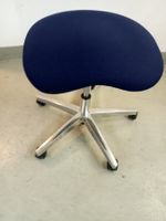 Schöner Atelier- oder Bürostuhl.