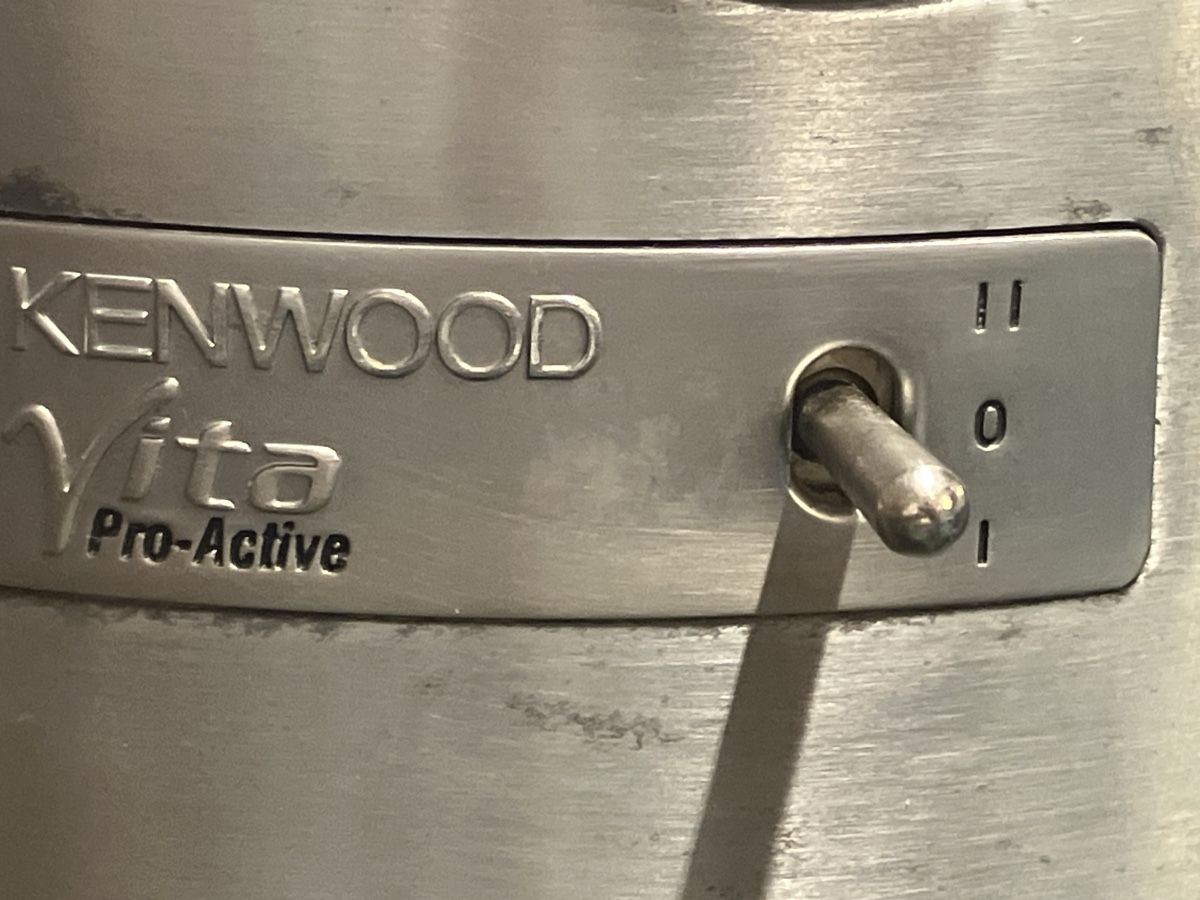 Kenwood Elettrodomestici da cucina: Kenwood Vito Pro Active Entsafter – Usato da Erlenbach im Simmental! venduto da Simmentaler-Perlen 1