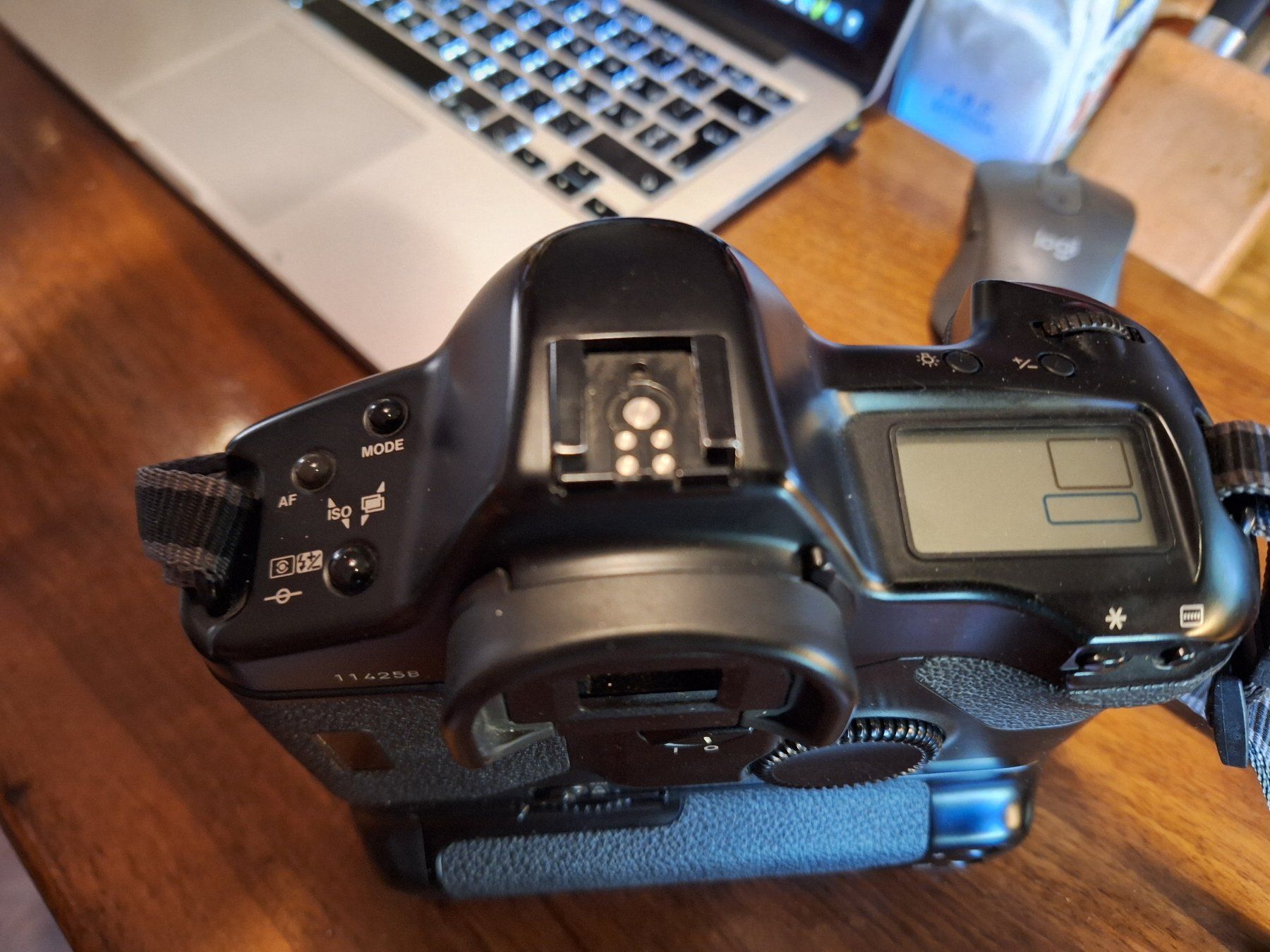 Canon Kamera: Canon EOS1n – Gebraucht aus basel von Sinamaica64 3