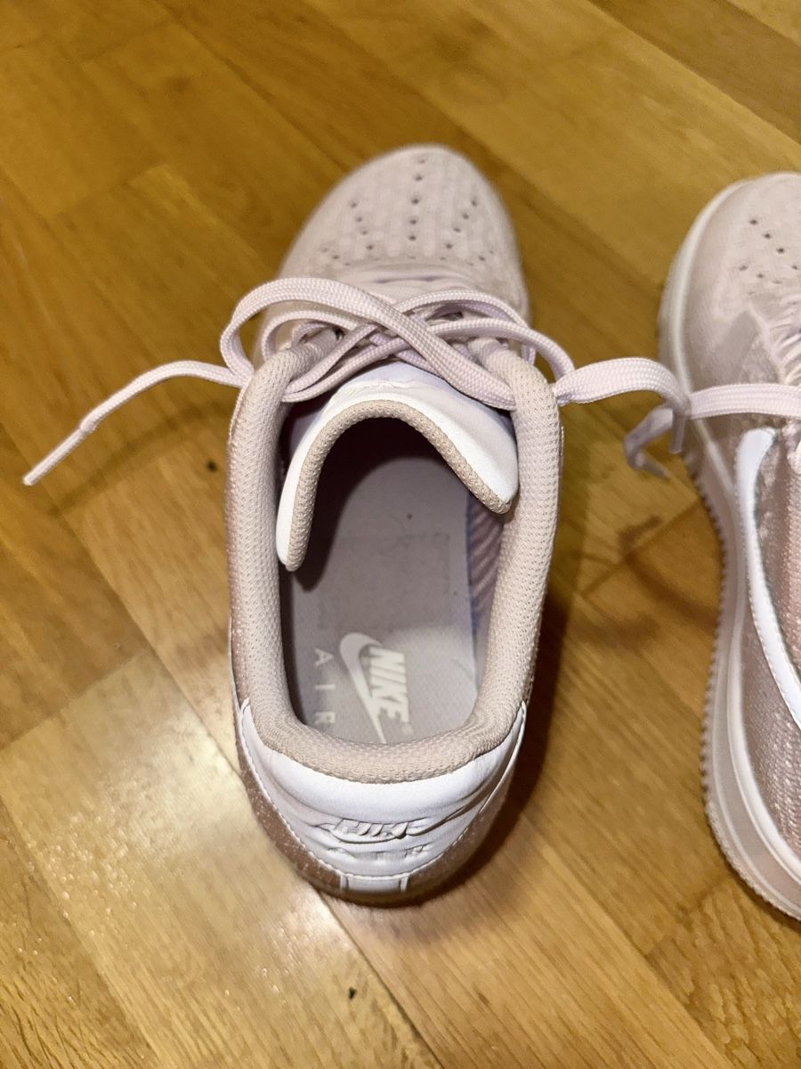 Nike Chaussures hommes: Nike Air Force Flyknit rosa Gr. 44 – D'occasion à Bern par rub_8mhx 6